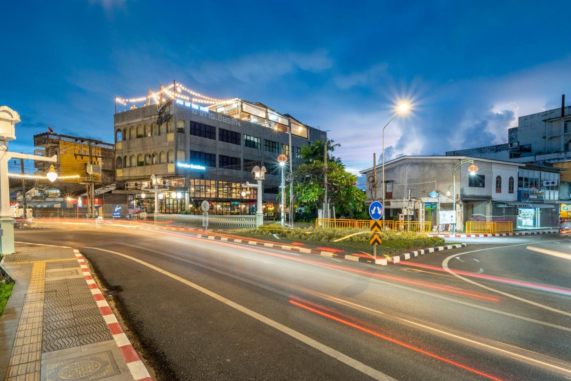 Quip Bed & Breakfast Hotel Phuket Exterior photo